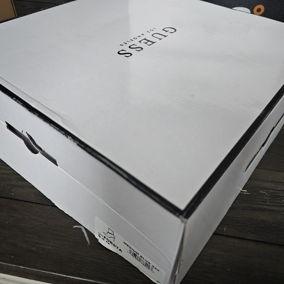 GUESS heels booties Women's size 8.5 - Picture 3 of 6